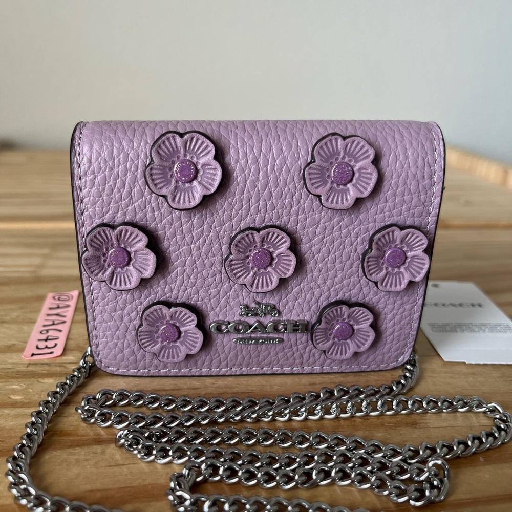 Coach Mini Wallet On A Chain With Floral Applique🎈🎈